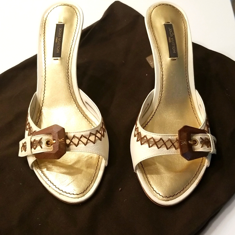 Louis Vuitton Cream Leather Sandals size 7.5 US